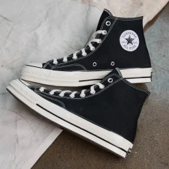 Hot Converse Chuck 70 Hi Sneaker - Black / Parchment