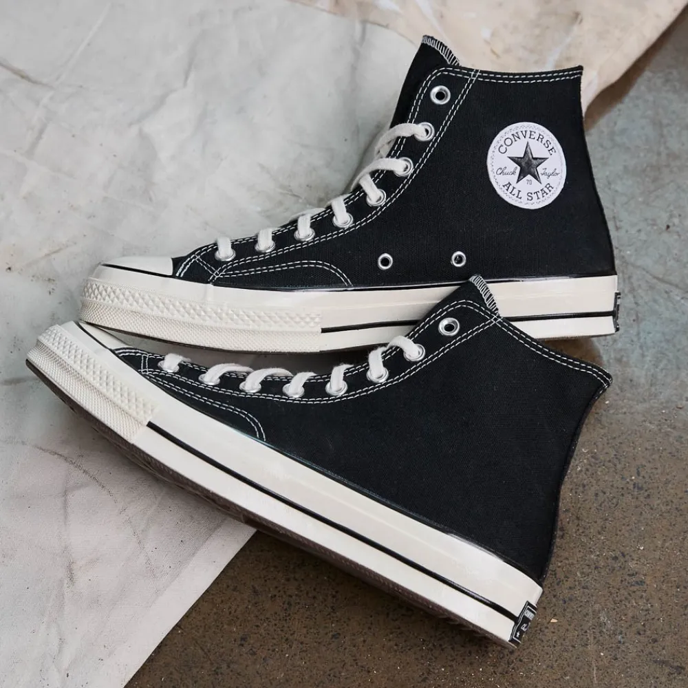 Hot Converse Chuck 70 Hi Sneaker - Black / Parchment