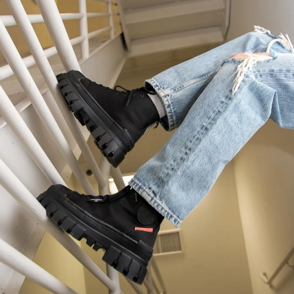 Store Palladium Womens Revolt Hi Platform Boot - Black